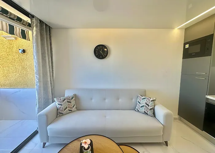 Апартаменты Elegant Seaside In Playa De La Arena *